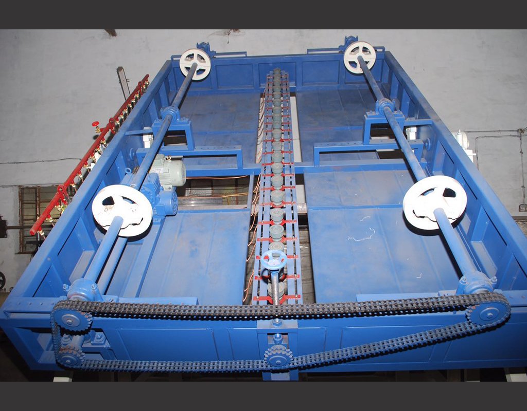 Rock N Roll Rotomoulding Machine